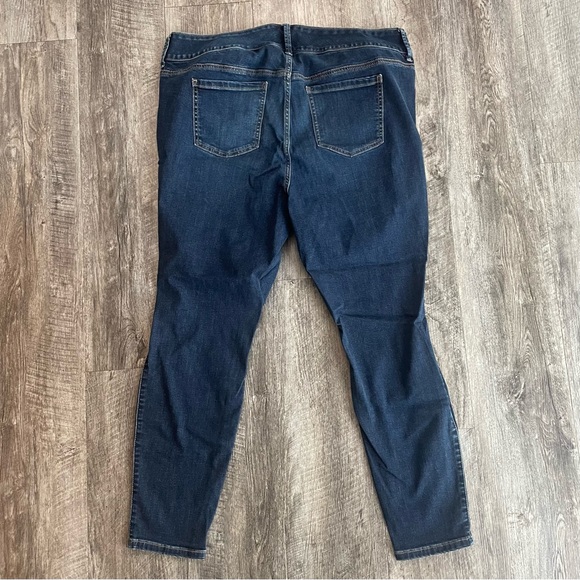 TORRID Jegging Skinny Super Soft High-Rise Deconstructed Jeans - Picture 11 of 12